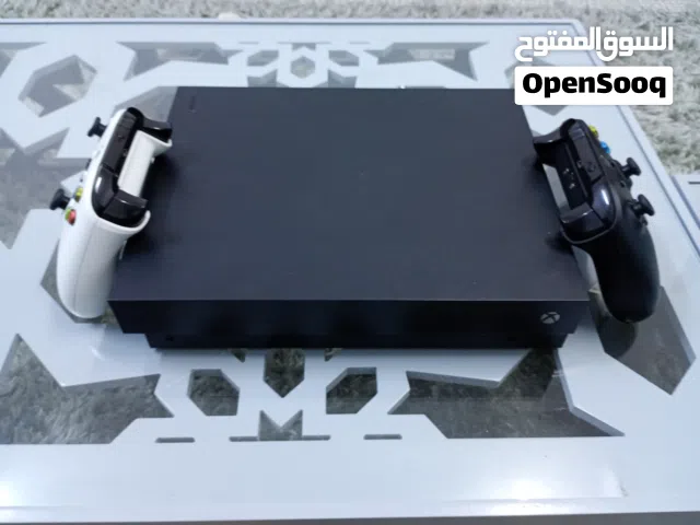 xbox one x للبيع اقرأ الوصف ضروووورررييييي