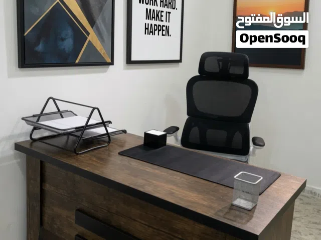 طاولة مكتب خشبي مودرن أنيق بحواف سوداء + كرسي مكتب عالي الراحةmodern office desk+comfortable chair