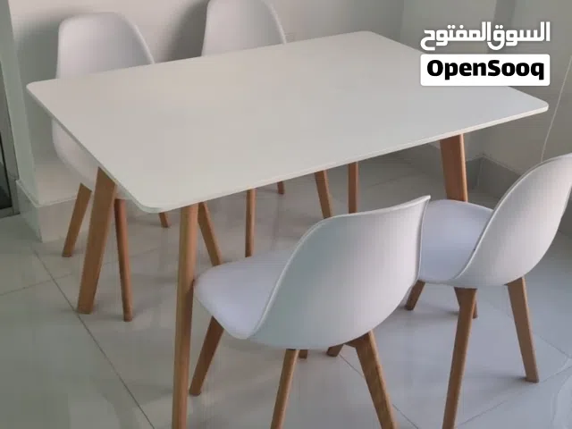 طاولة طعام من هوم سنتر