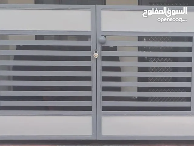 حداد ابواب كريتال ليزر هاندريل الجمالونات تصميم الكونتنر جميع انواع الحداده بفضل الله اسعارنا مناف