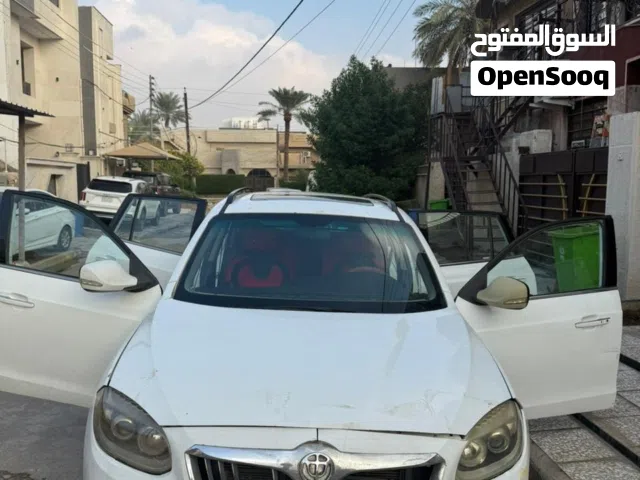 بريلانس صيني 2014 هاتشباك لون ابيض