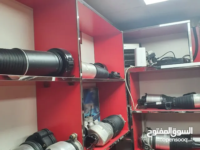 يتوفر لدينا كافة انواع الجانبين مارسيدس بي ام رنج روفر بورش اودي