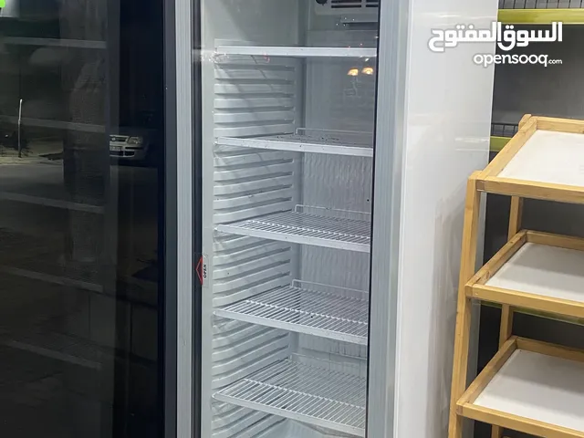 ثلاجة عرض مشروبات