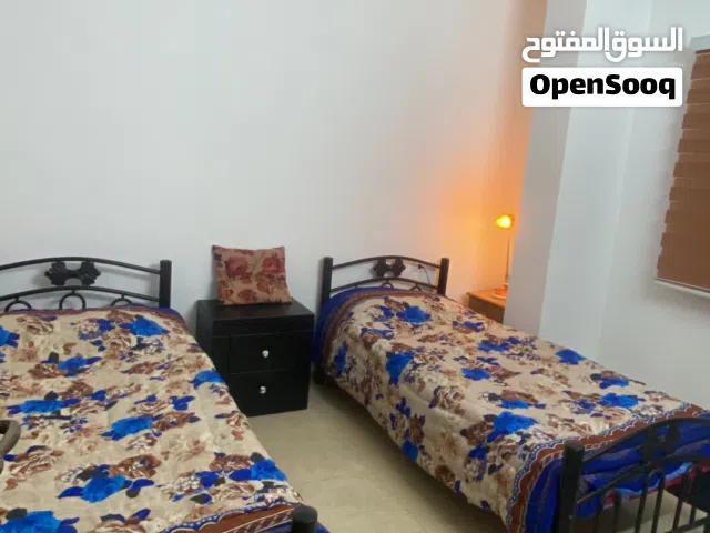 شقة مقابل بوابة الآثار جامعة اليرموك للبيع