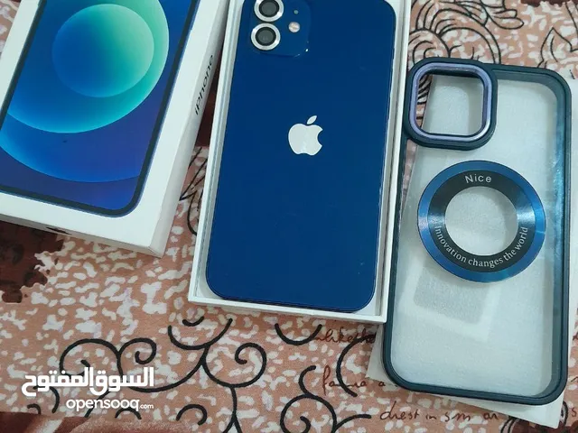 آيفون 12 مع كرتونته بحالة جيدة بس البطارية 76