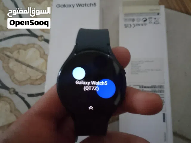 للبيع ساعة Samsung Galaxy Watch5 جديدة، مفتوحة فقط لم تستخدم. اللون: [رصاصي] الحجم: [40 أو 44 ملم] ج