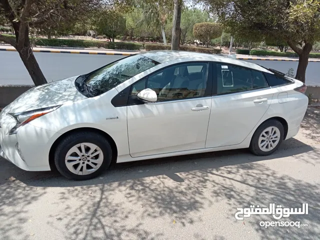 Used Toyota Prius in Hawally