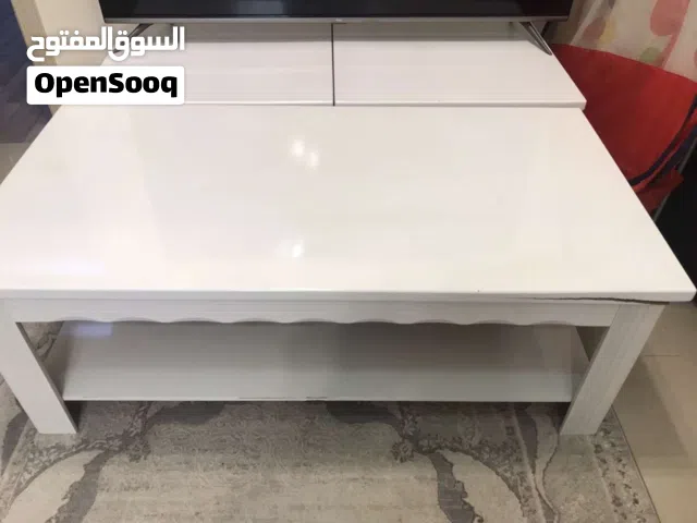 ثلاثه طاولات