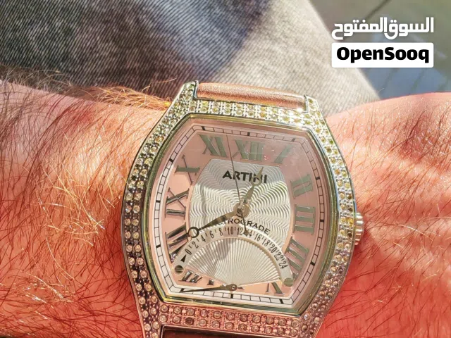 ساعة Unisex) Artini) مميزة (فاشن)  بحالة ممتازة للبيع صناعة ياباني