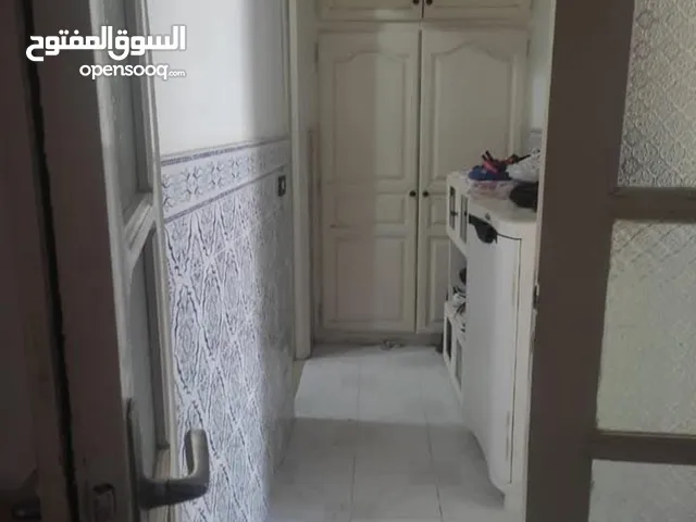 طابق أول للبيع