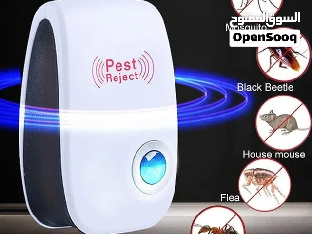 طارد حشرات الكهربائي يعمل بالموجات فوق الصوتية لطرد البعوض والفئران والصراصير والنمل والعناكب .
