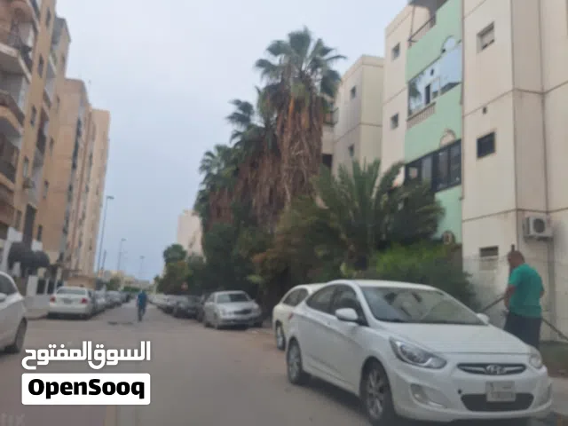 شقة للبيع في شارع الجمهورية عمارات التركيب خلف عمارة الصحافه وسوق بسمة