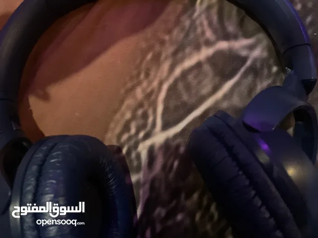 سماعة jbl مع عازل جديده مع الشاحن