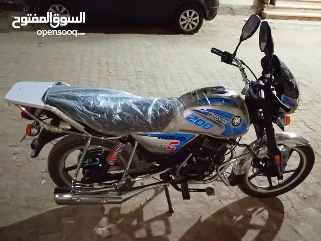 L200 200 سى سى  غيراتها لتحت مشيت عشره كيلو فقط  مش حتحتاج تغبر فيها حاجه جديد كسر زيرو تعتبر جديده
