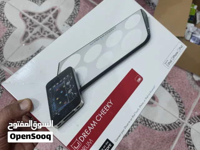 اله موسيقيه تربط على جهاز