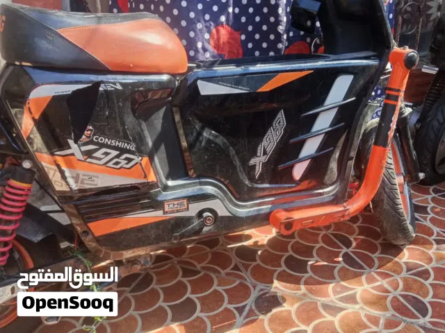 دراجه شحن نوع CONSHING مستعمله قليل تحتاج الى  سكليتر و كفر امامي  فقط كلشي ما بيه سعر بي مجال