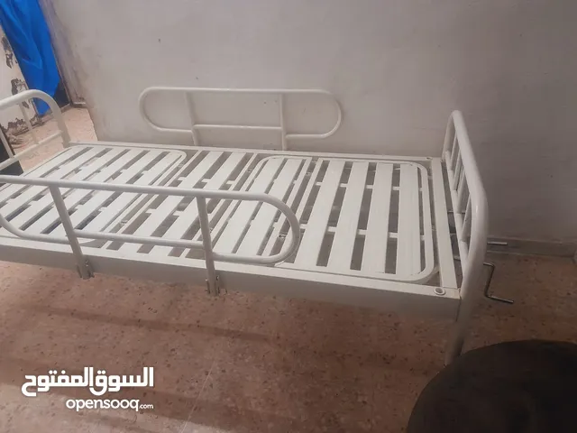 سرير طبي وكاله مع فرشته