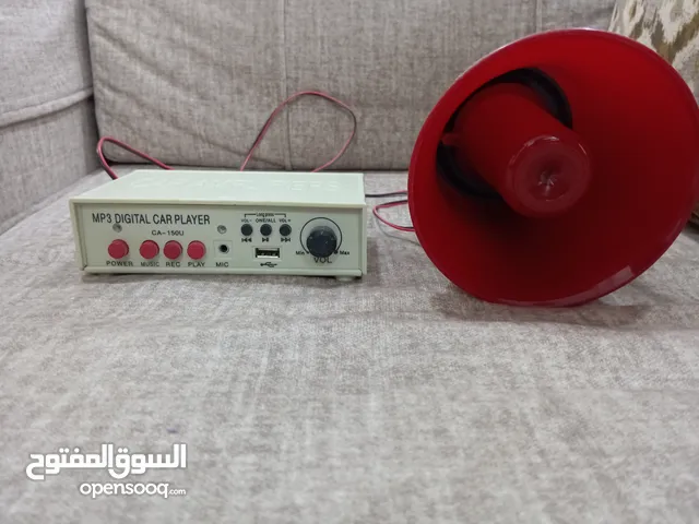 جهاز مكبر صوت بحالة ممتازة