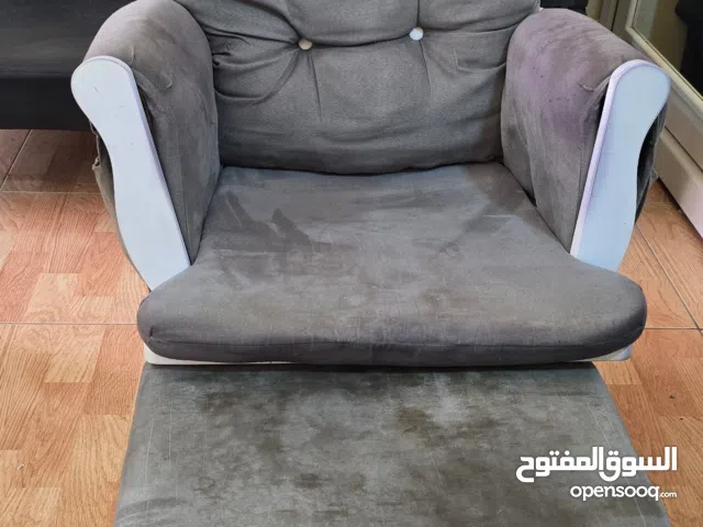 كرسي هزاز من جونيور مع كرسي هزاز للاقدام