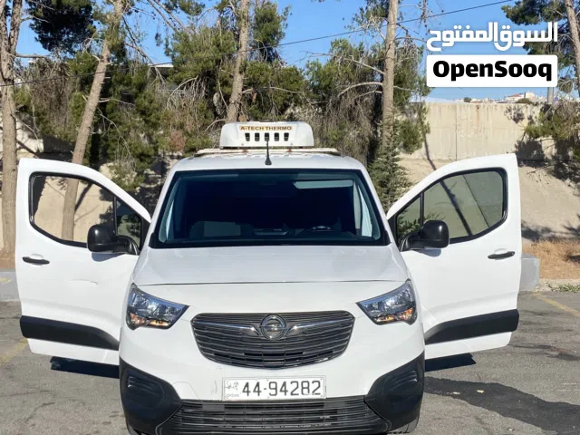 2021 Opel Combo Standard