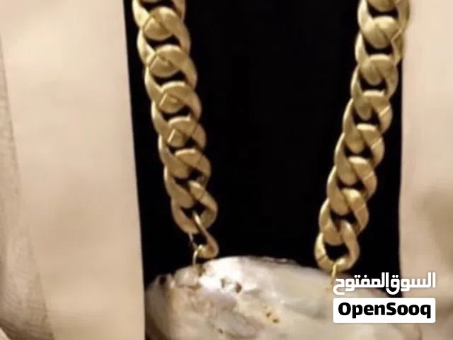 عقد شكله مميز ومختلف
