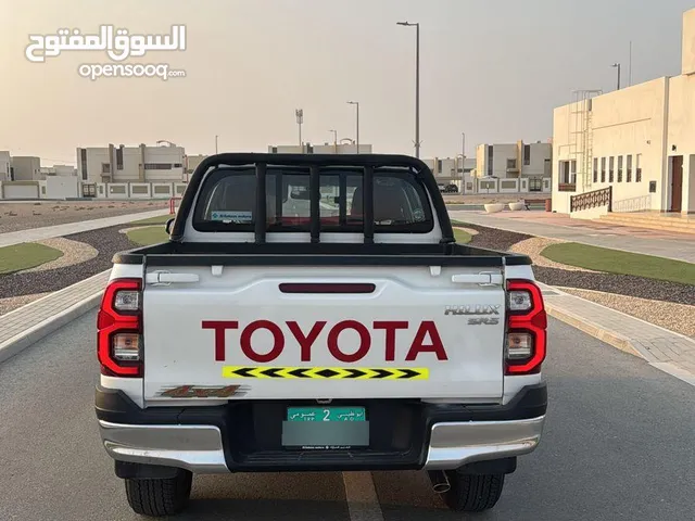 هايلوكس للبيع 2025