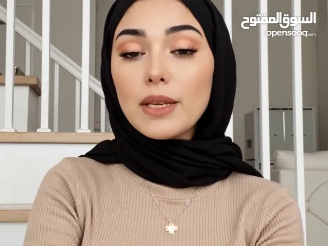 أنا خبير في تسويق العلامات التجارية باستخدام الذكاء الاصطناعي