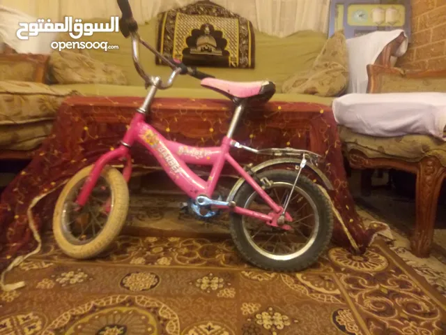 متاح بفضل الله عجلة للبيع ومعاها سندات كتير او للبدل بعصافير روز او اي نوع
