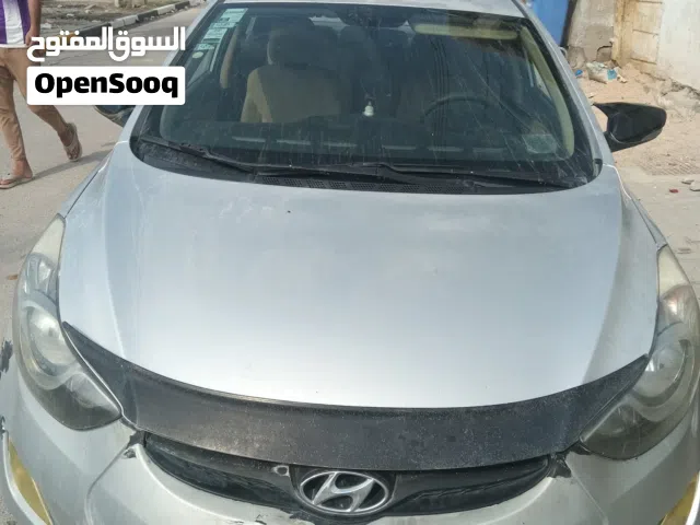 النترا موديل 2012 خليجي كلة شغال ماعدا التبريد واكف ضربة بالصندوك اثر دعمة ما واصلة مكينة 1600