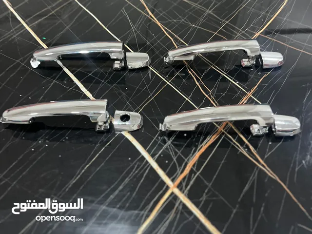 للبيع اغراض هيلوكس و بيكب نيسان