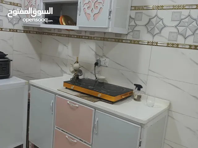 كاونتر المنيوم نظيف جدا