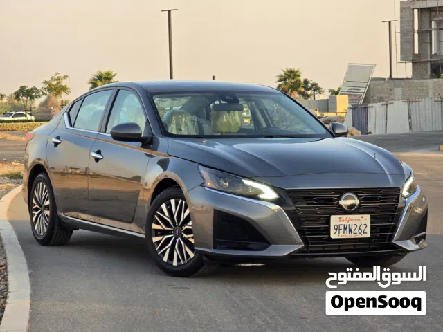 2023 نيسان التيما SV