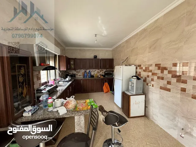 200 m2 4 Bedrooms Apartments for Rent in Amman Jubaiha