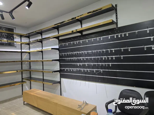 رفوف وستاندات للعرض