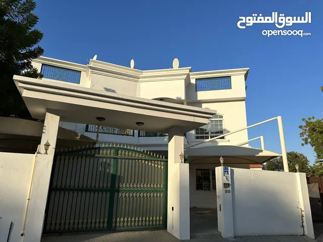 275 m2 4 Bedrooms Villa for Rent in Muscat Madinat As Sultan Qaboos