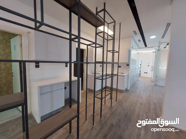 مكتب طابقي طابق اول للايجار في عبدون بمساحة 370م