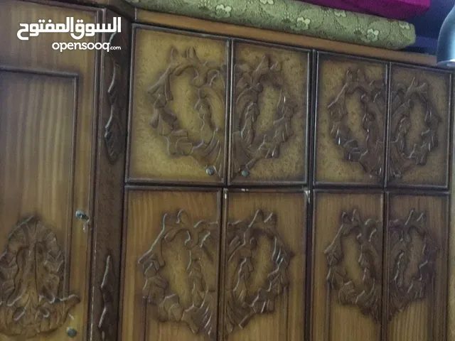 خزانة من اجود انواع الخشب