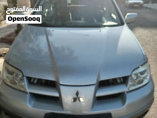 2005 ميتسوبيشي اوتلاندر GLX