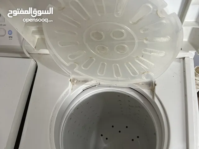 Semiautomatic washing machine