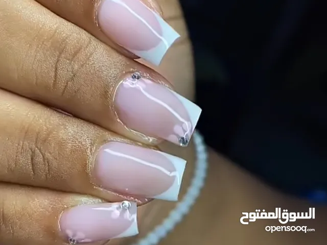 nails art,makeup artist , feet spa ,wig installemt ,braiding hair also for kids