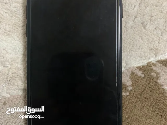 Apple iPhone 7 128 GB in Al Sharqiya