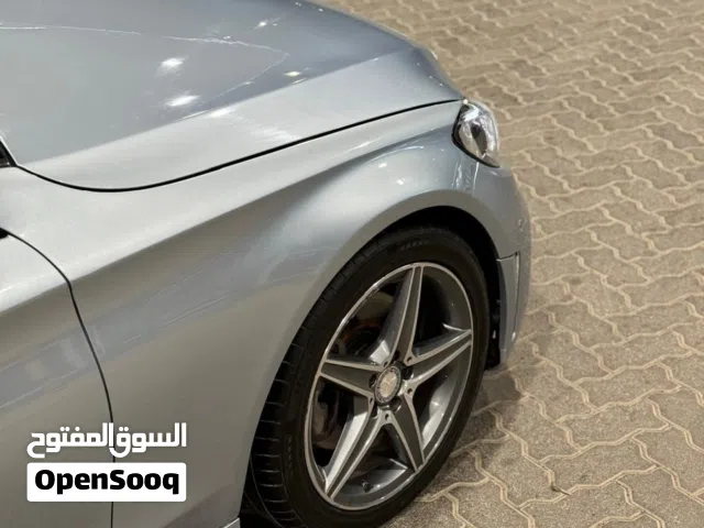 2017 مرسيدس بنز الفئة-C C 300