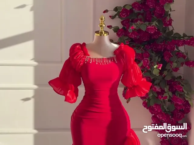 فستان حفلات احمر