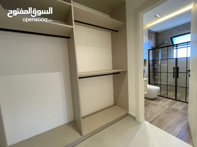 تلاع العلي  شقه فارغه للايجار لم تسكن سوبر ديلوكس