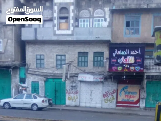 عمارة ثلاثة دور واثنين محلات على شارع تعز