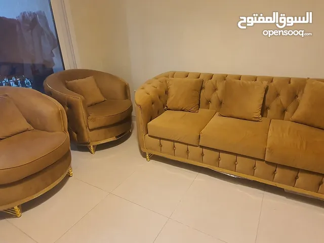 brand new sofa set for sale used few time first come 1srt serve sale urgently