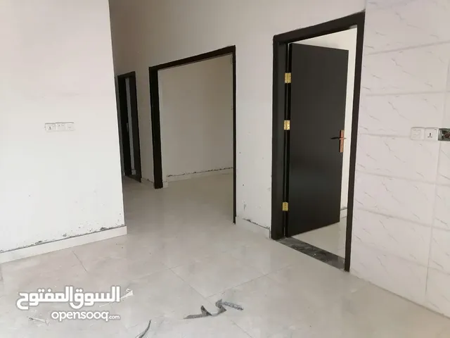 شقة سكنية للإيجار في التنومة الصالحية تؤجر للعوائل الصغيرة فقط