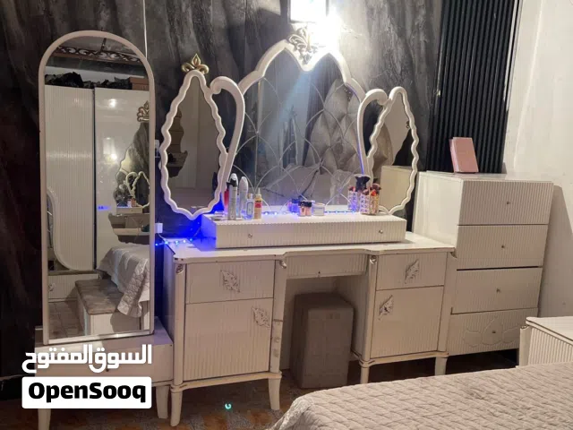 غرفه للبيع تركيا جديده ستعمال ستعمال سنه ونص  خشب ثكيل  7قطع