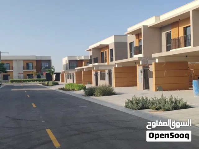 للبيع فيلا في مجمع أزهى السكني اول مجمع سكني مغلق بعجمان الفيلا جديدة اول ساكن بيئة خاصة ومجمع متحضر