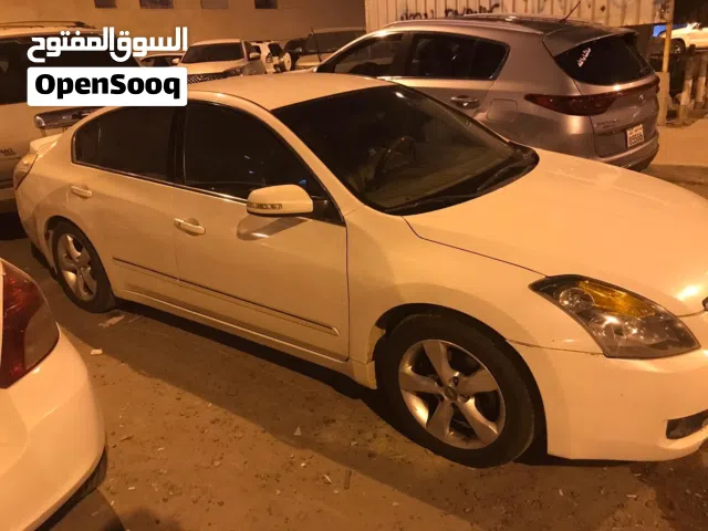 Nissan Altima V6 3.5 2008 model for sale good condition